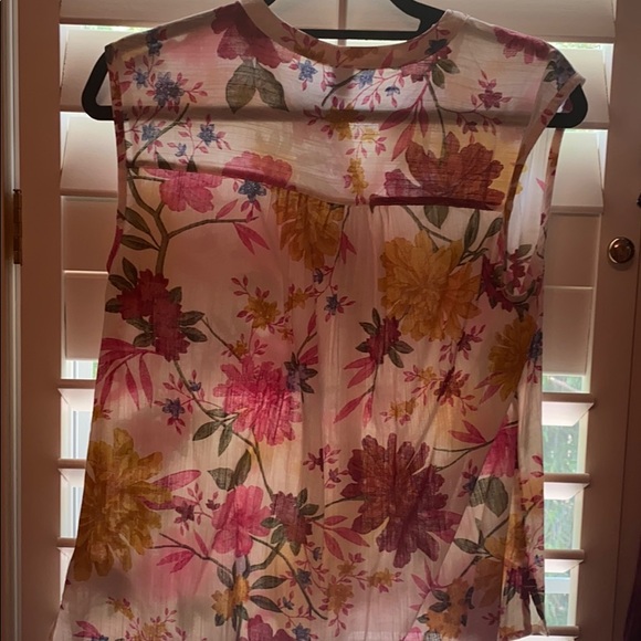 Button up Tank - Picture 2 of 3